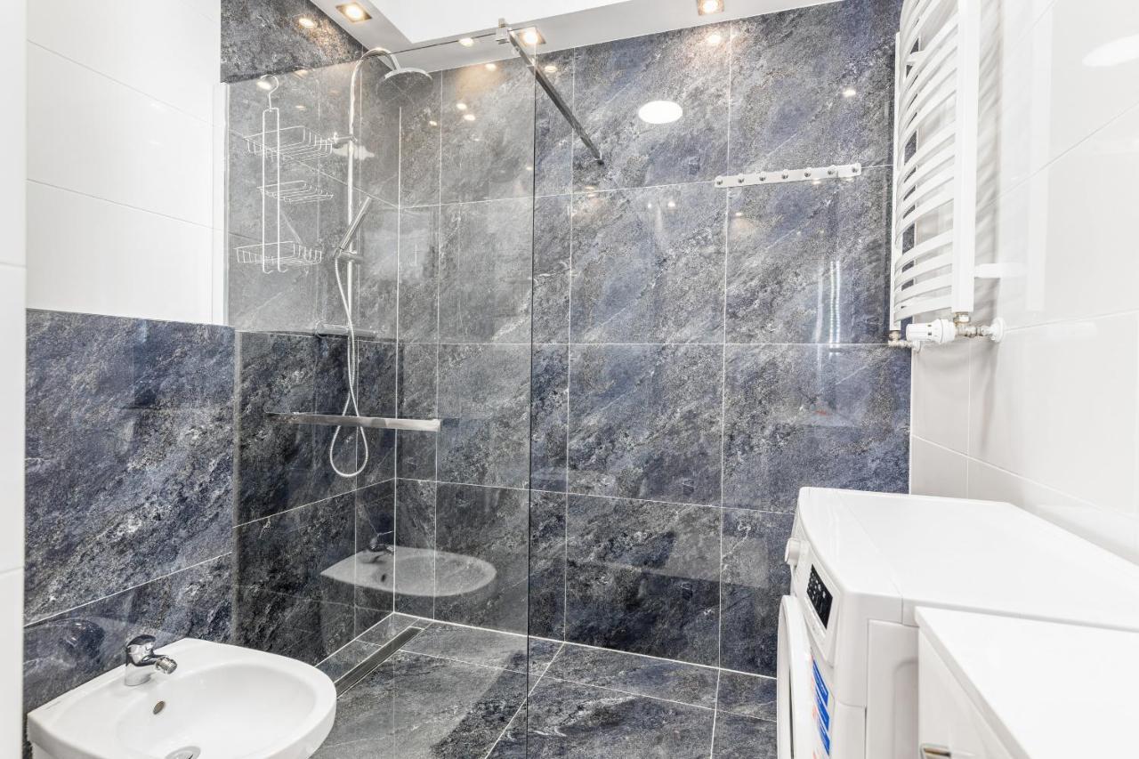 Apartament Deluxe Platany C38 By Renters Apartment Kolobrzeg Ngoại thất bức ảnh